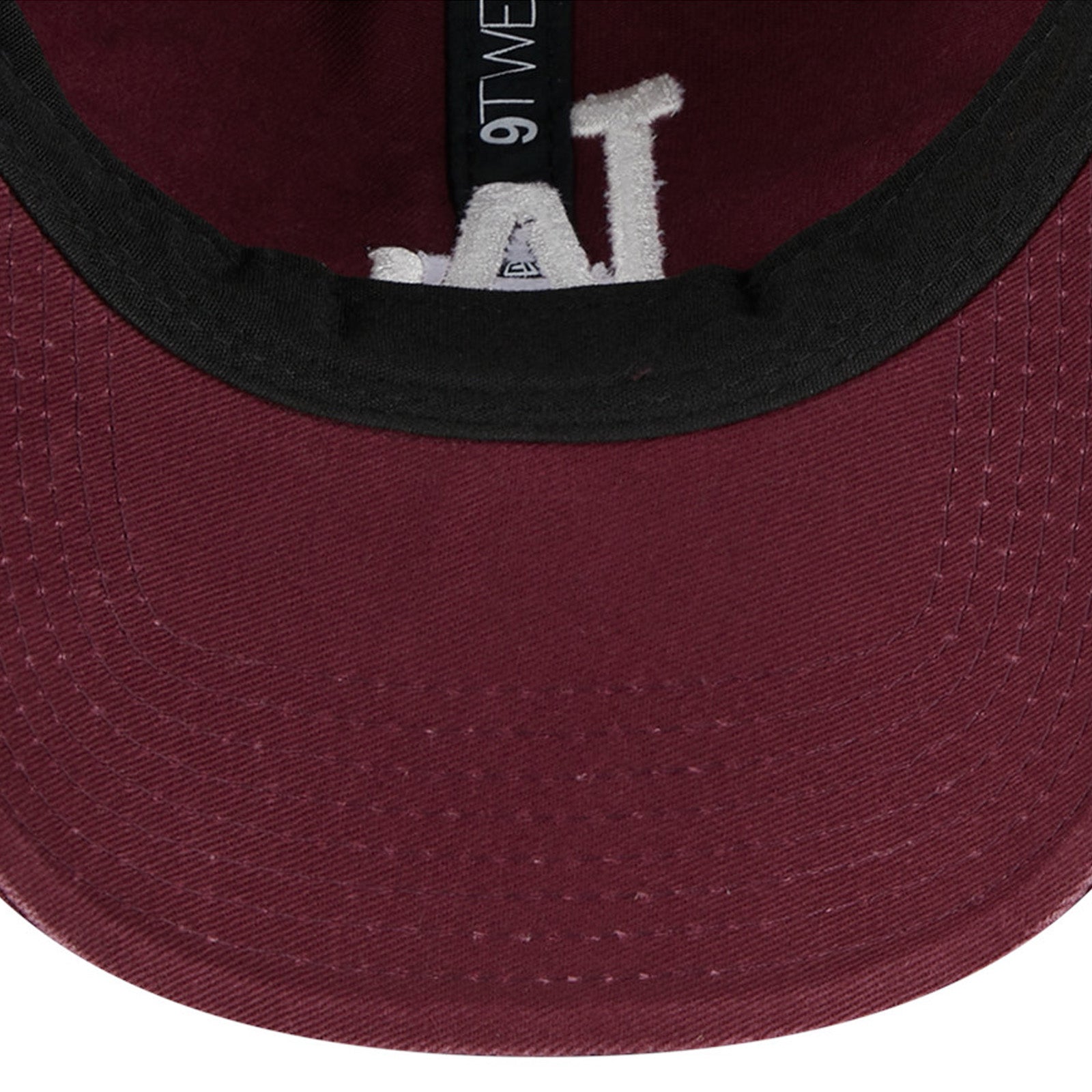 New Era New York Yankees Dark Red 9TWENTY Adjustable Cap - Cap On