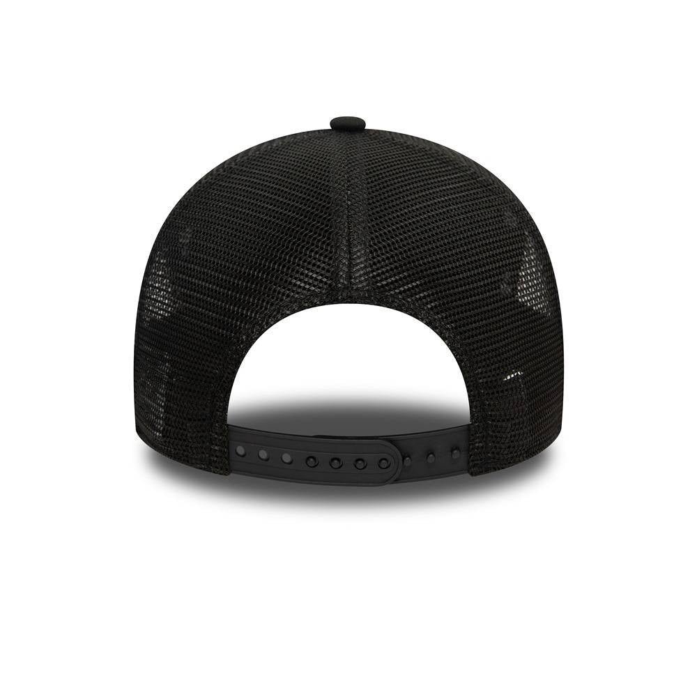 New Era Metallic Chicago Bulls Trucker Cap - Cap On