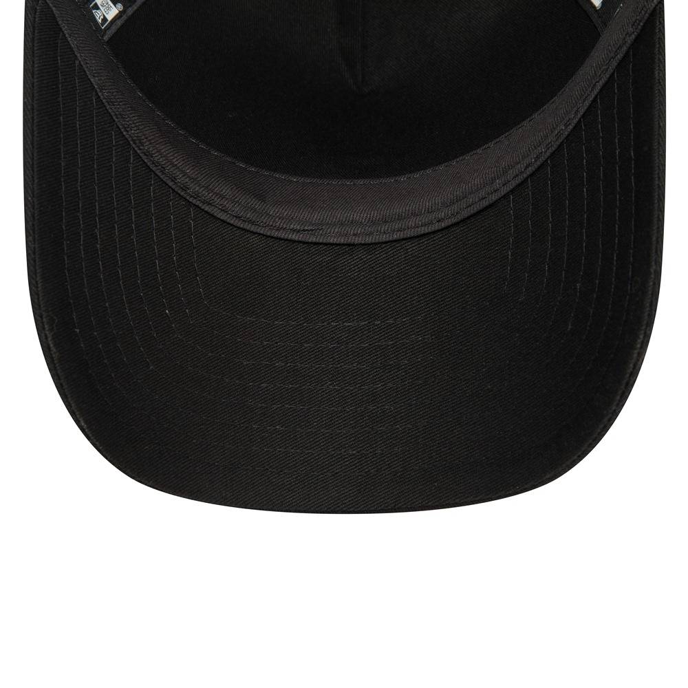 New Era Metallic Chicago Bulls Trucker Cap - Cap On