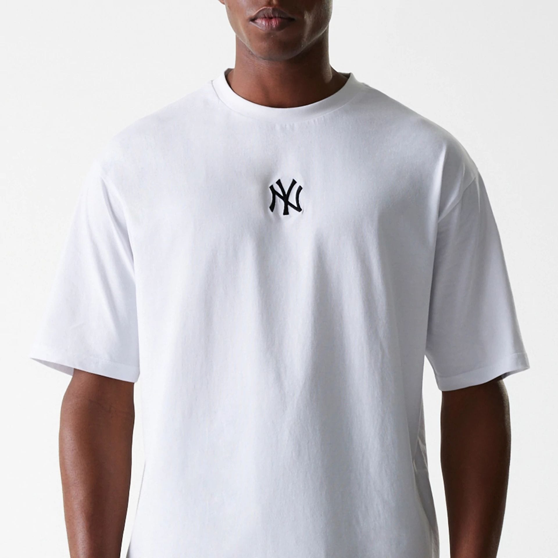 New Era New York Yankees MLB League Essential White Oversized T-Shirt