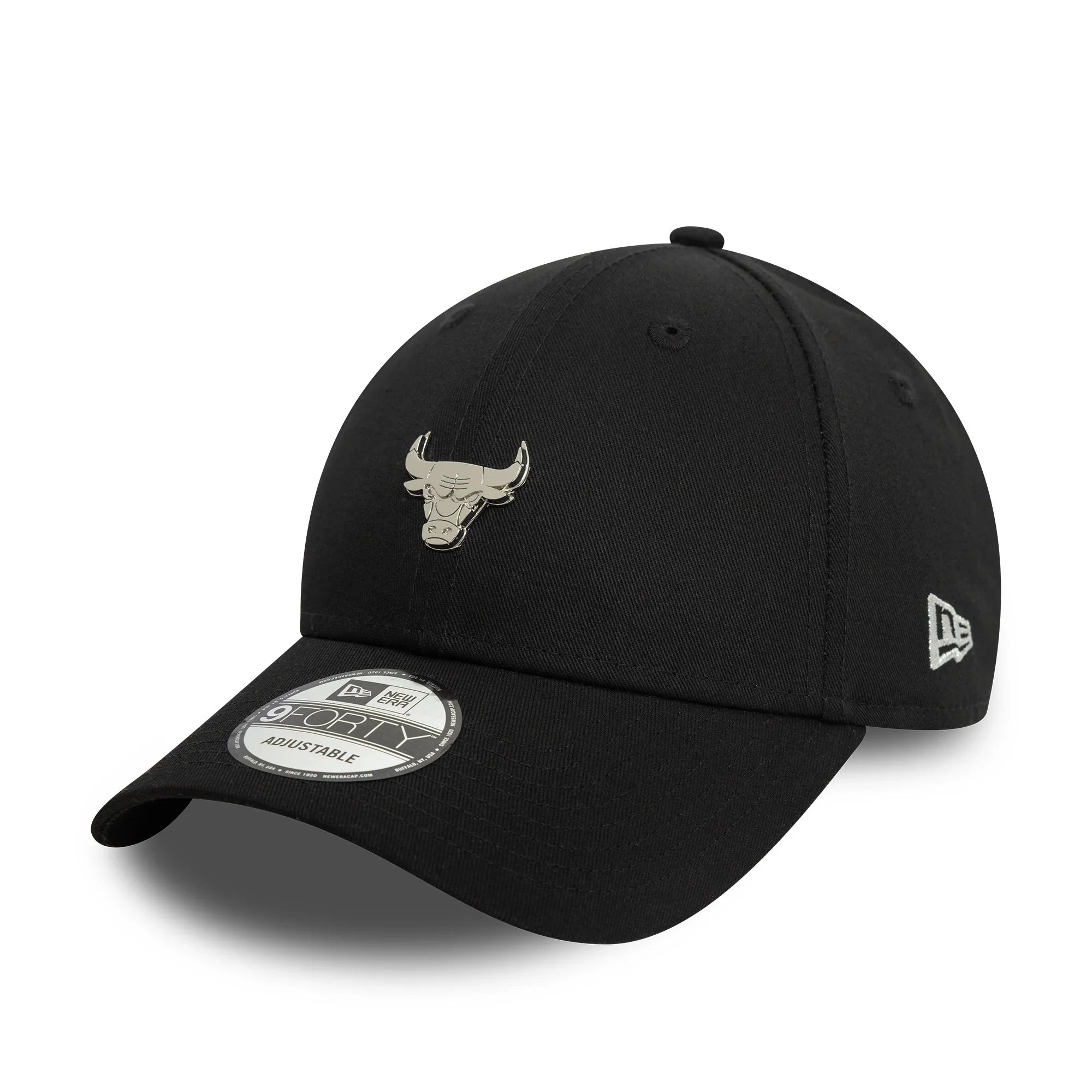 New Era Chicago Bulls Metallic Pin Black 9FORTY Adjustable Cap - Cap On