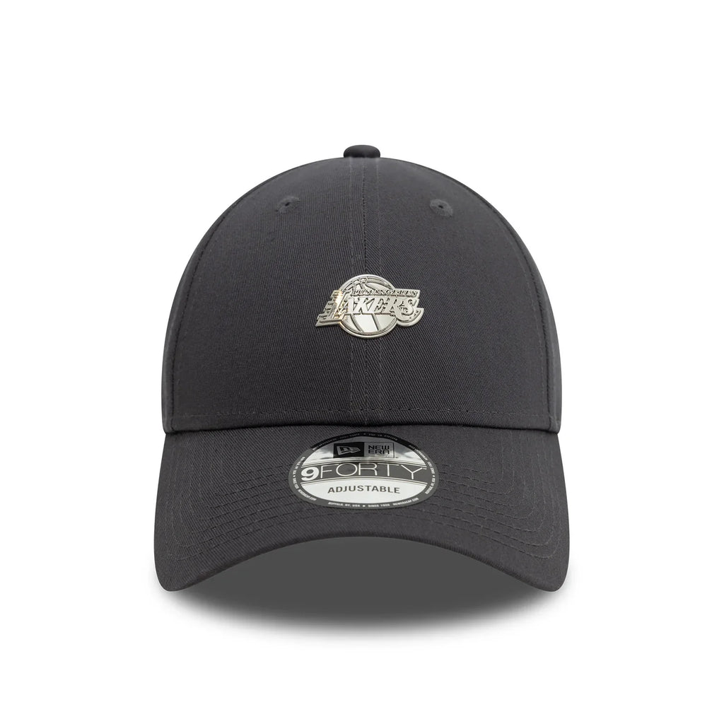 New Era Los Angeles Lakers 9FORTY Metallic Pin Graphite Cap - Cap On