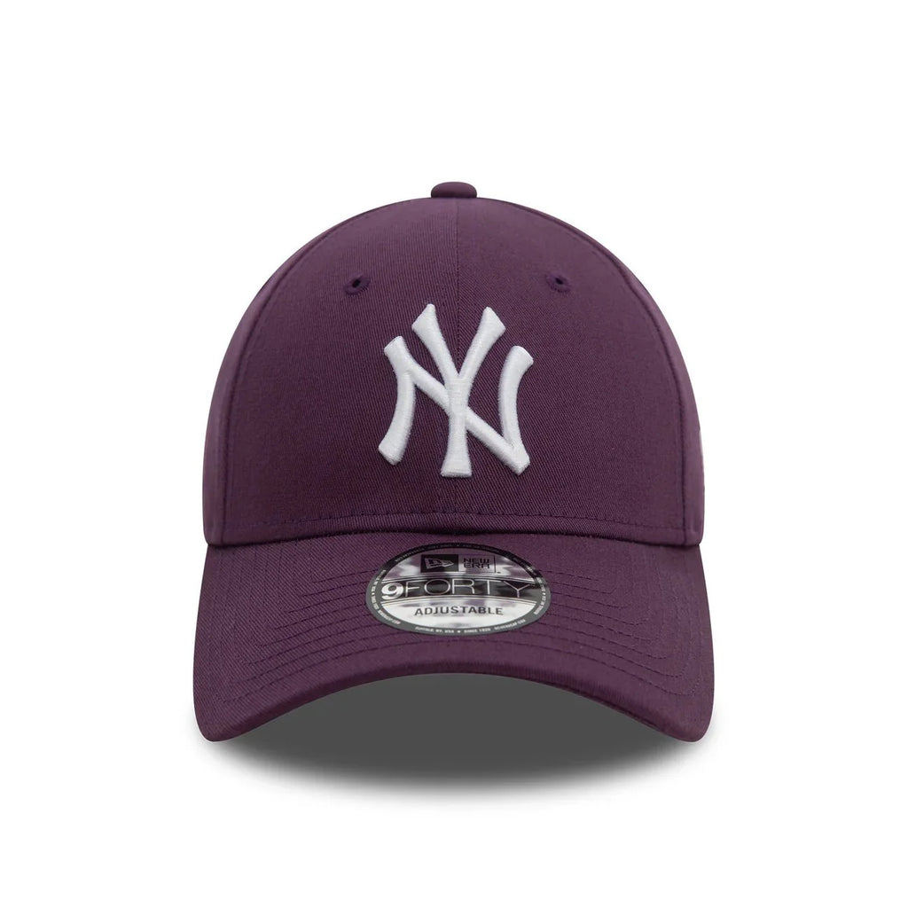 New Era New York Yankees 9FORTY League Essential Dark Purple Cap - Cap On
