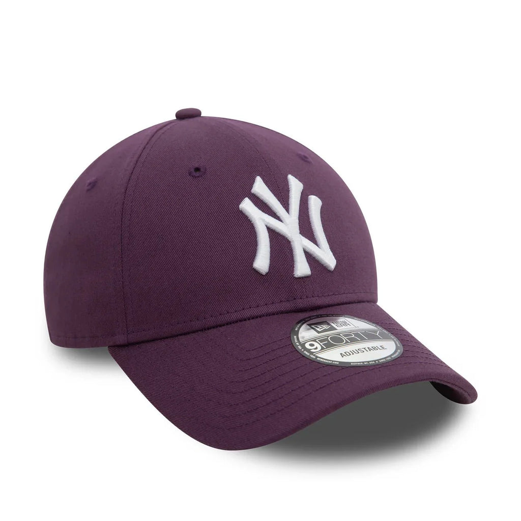 New Era New York Yankees 9FORTY League Essential Dark Purple Cap - Cap On