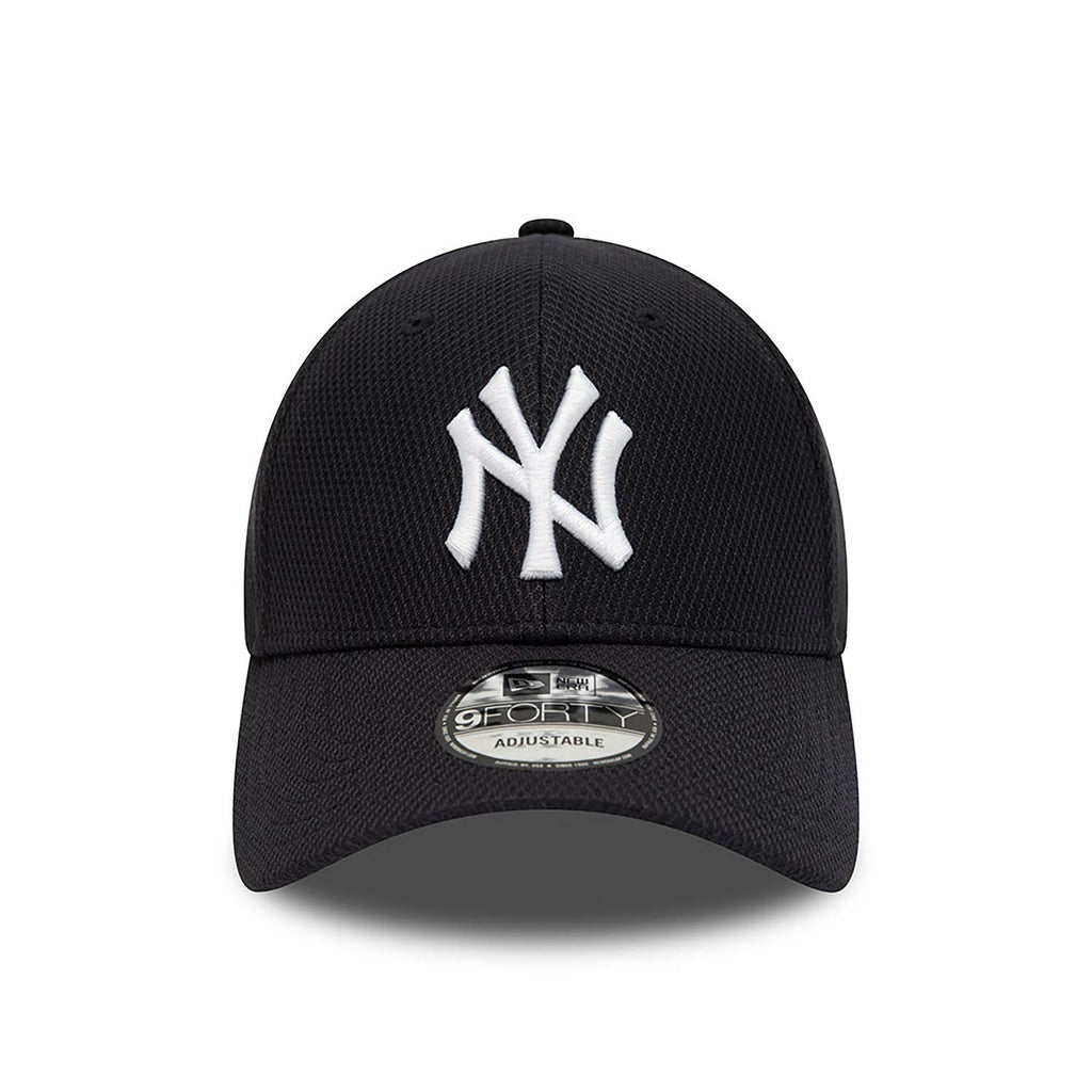 New Era New York Yankees Diamond Era Essential Navy 9FORTY Adjustable Cap - Cap On