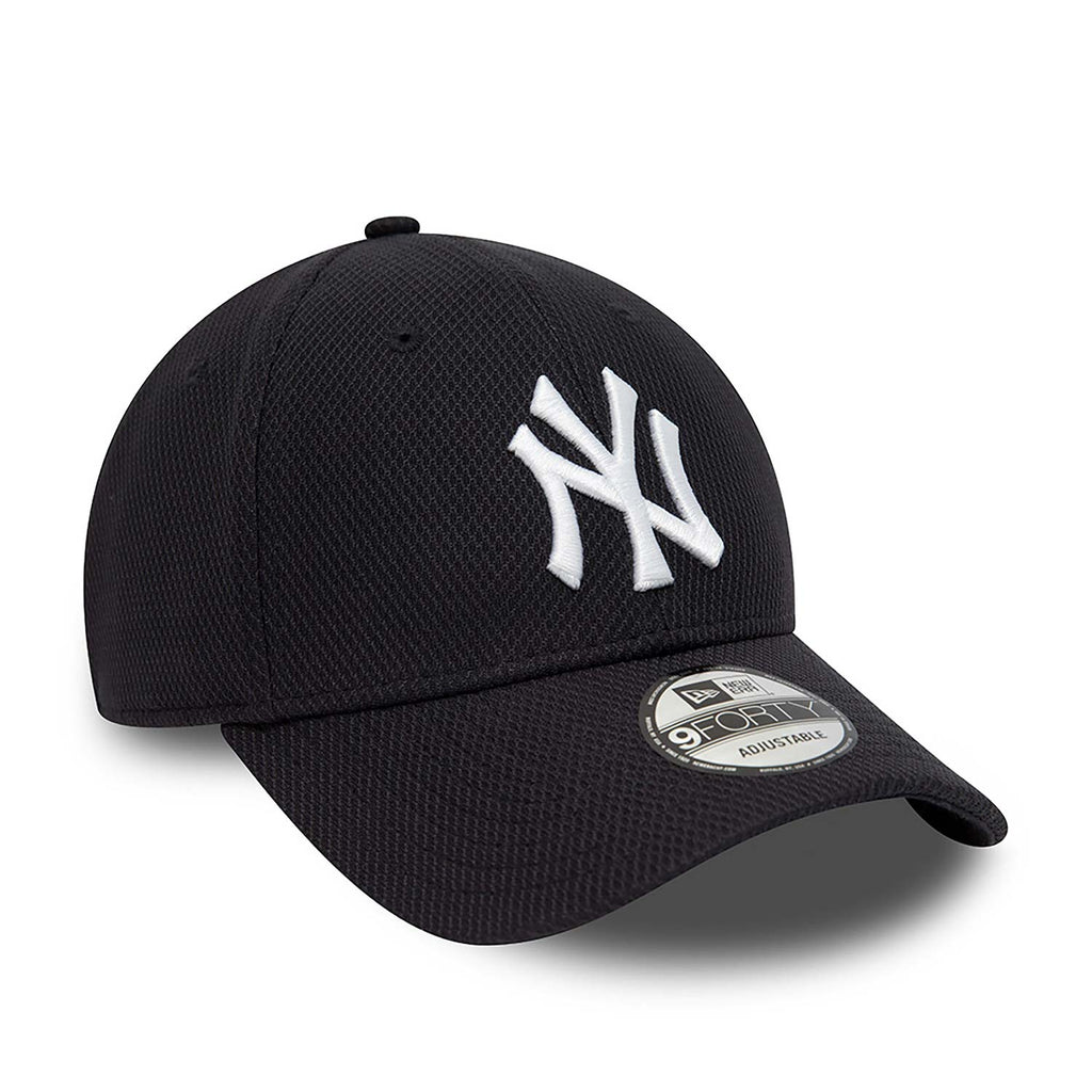 New Era New York Yankees Diamond Era Essential Navy 9FORTY Adjustable Cap - Cap On