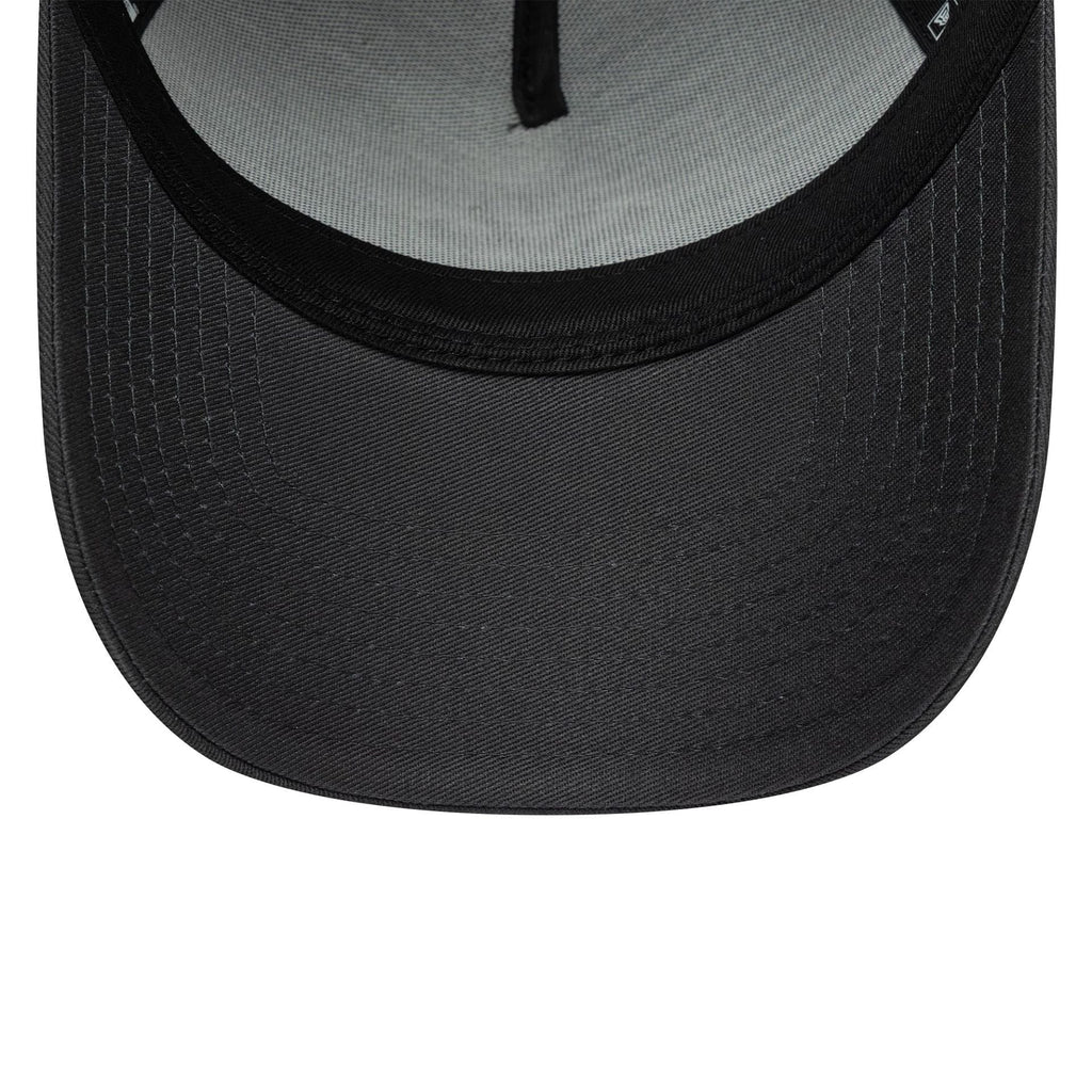 New Era New York Yankees MLB Metallic Dark Grey 9FORTY E-Frame Adjustable Cap