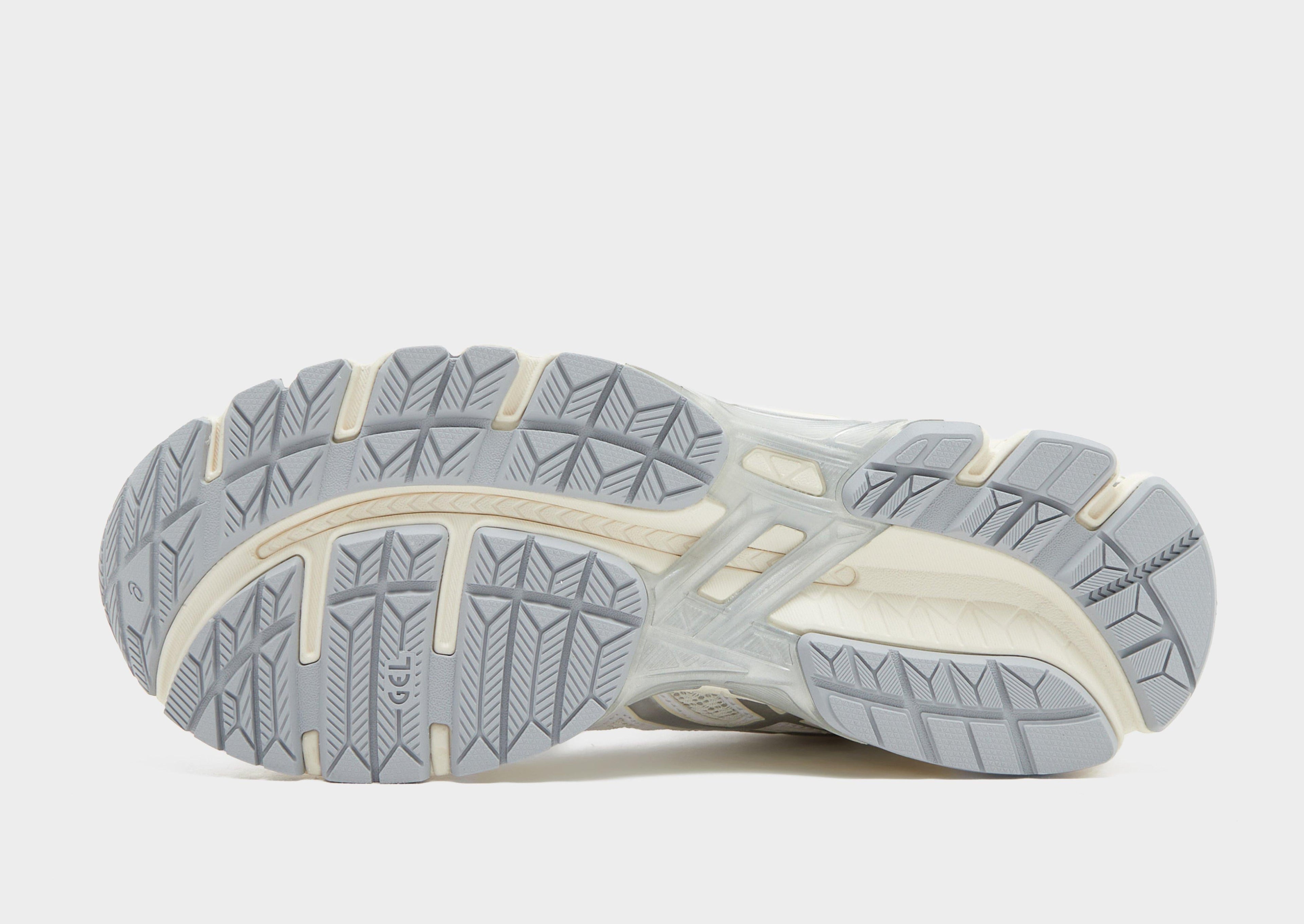 White ASICS GEL-KAYANO 20 Women's