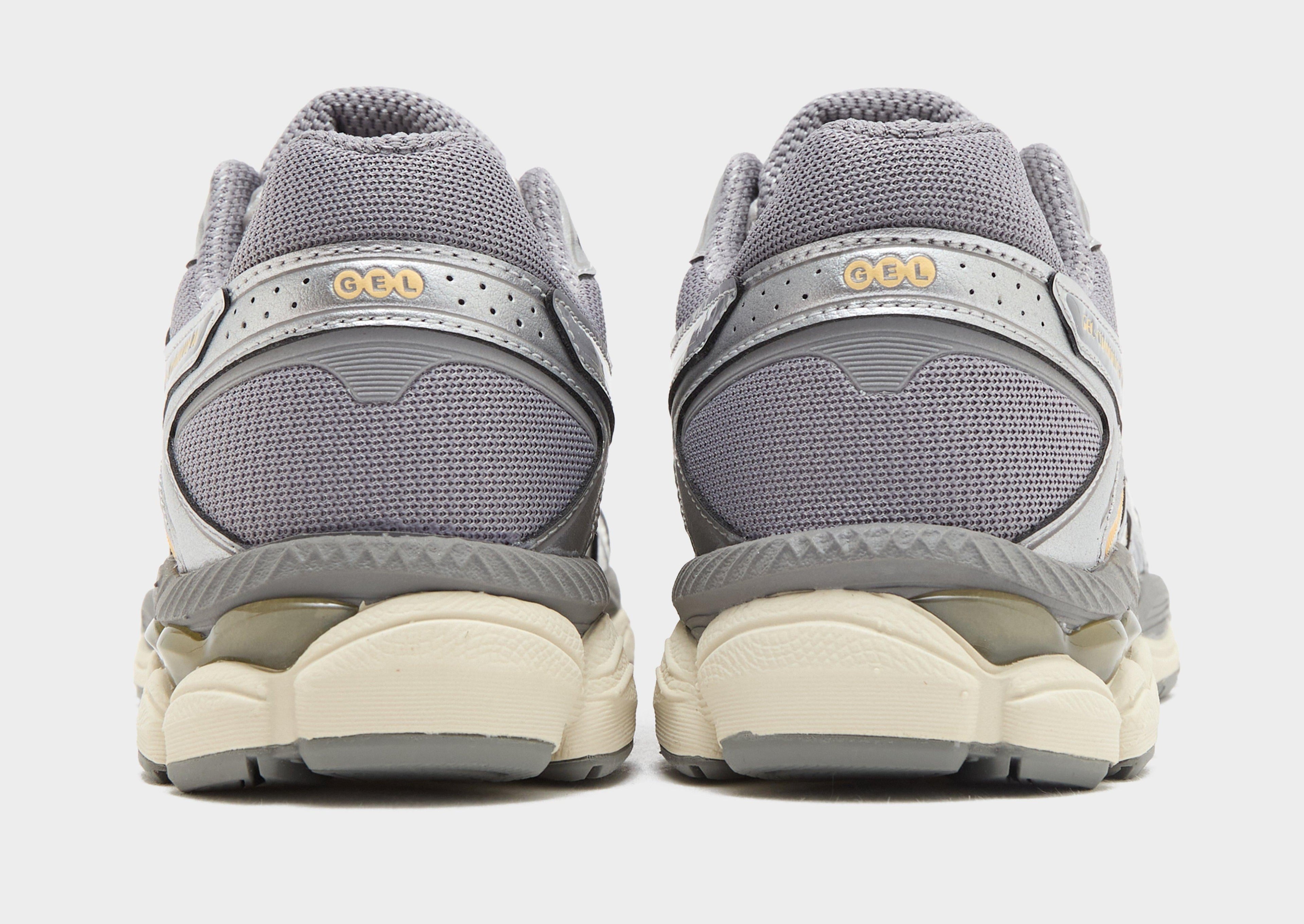 Grey ASICS GEL-CUMULUS 16 Women's