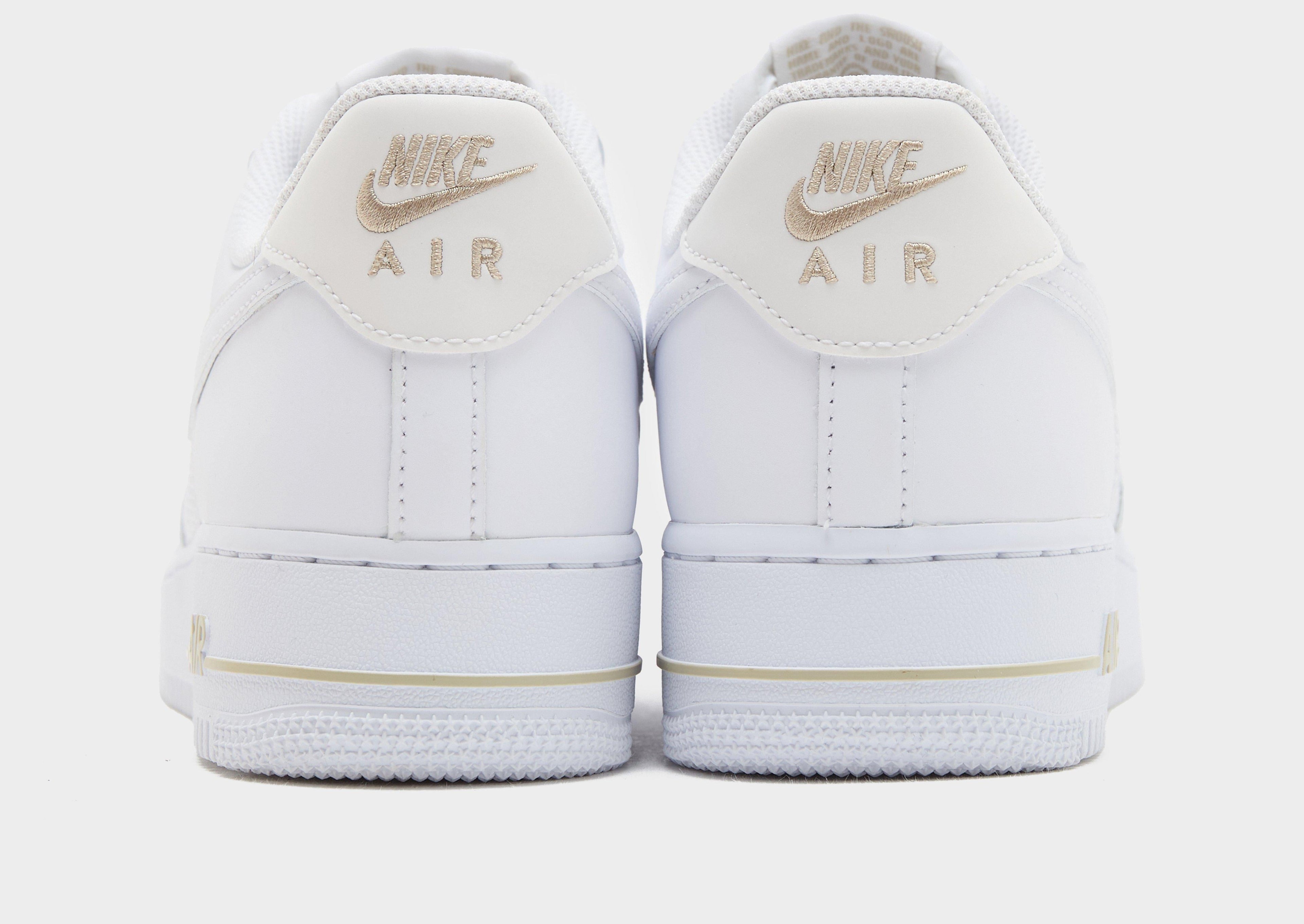 Nike White Nike Air Force 1 '07 LV8