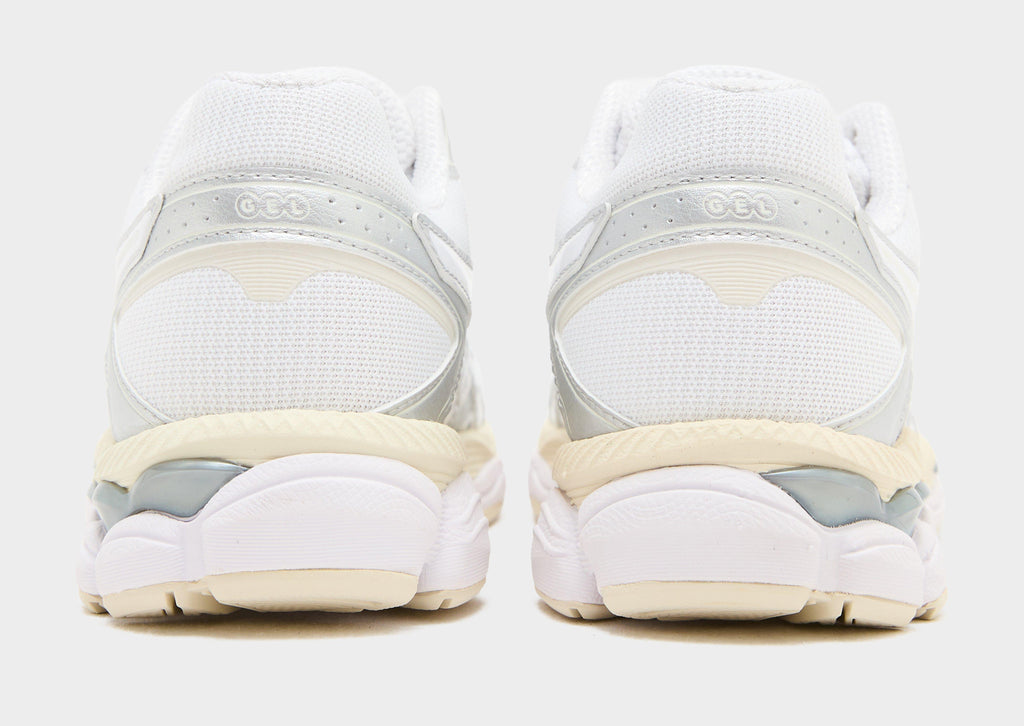 Silver ASICS GEL-CUMULUS 16 Women's