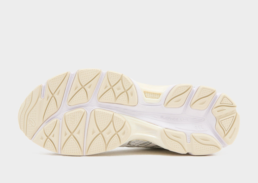 Silver ASICS GEL-CUMULUS 16 Women's