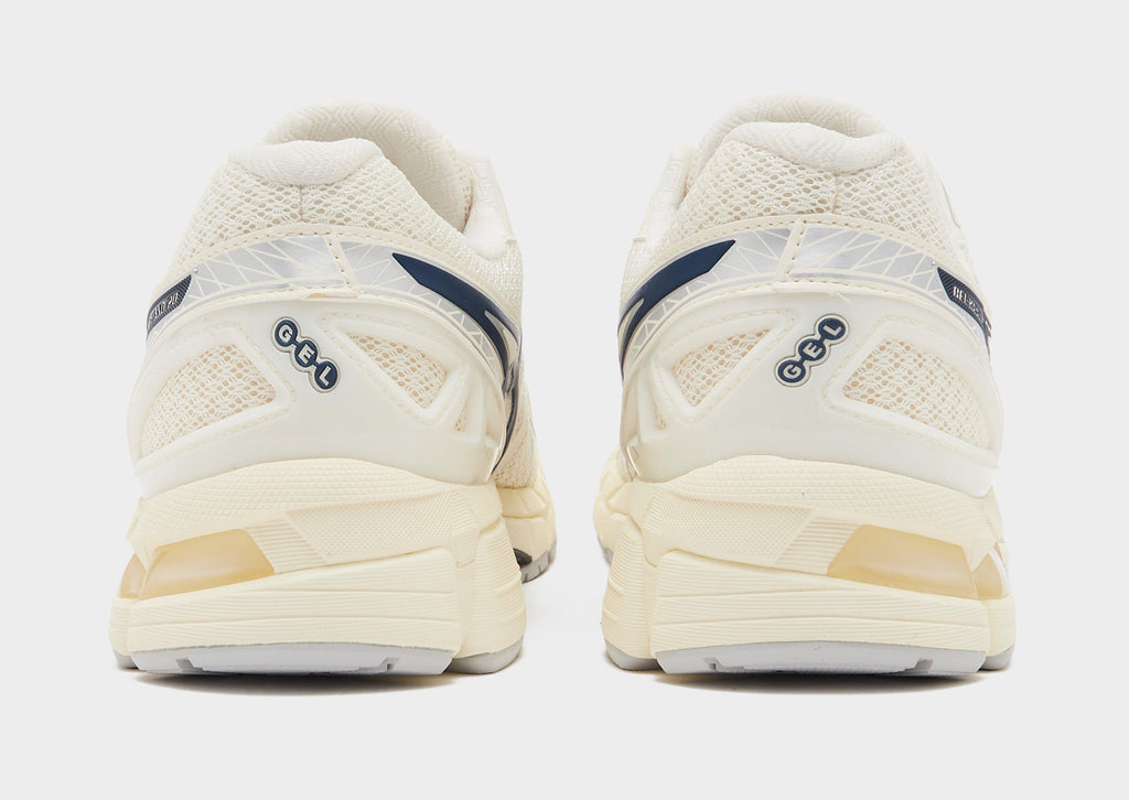 White ASICS GEL-KAYANO 20