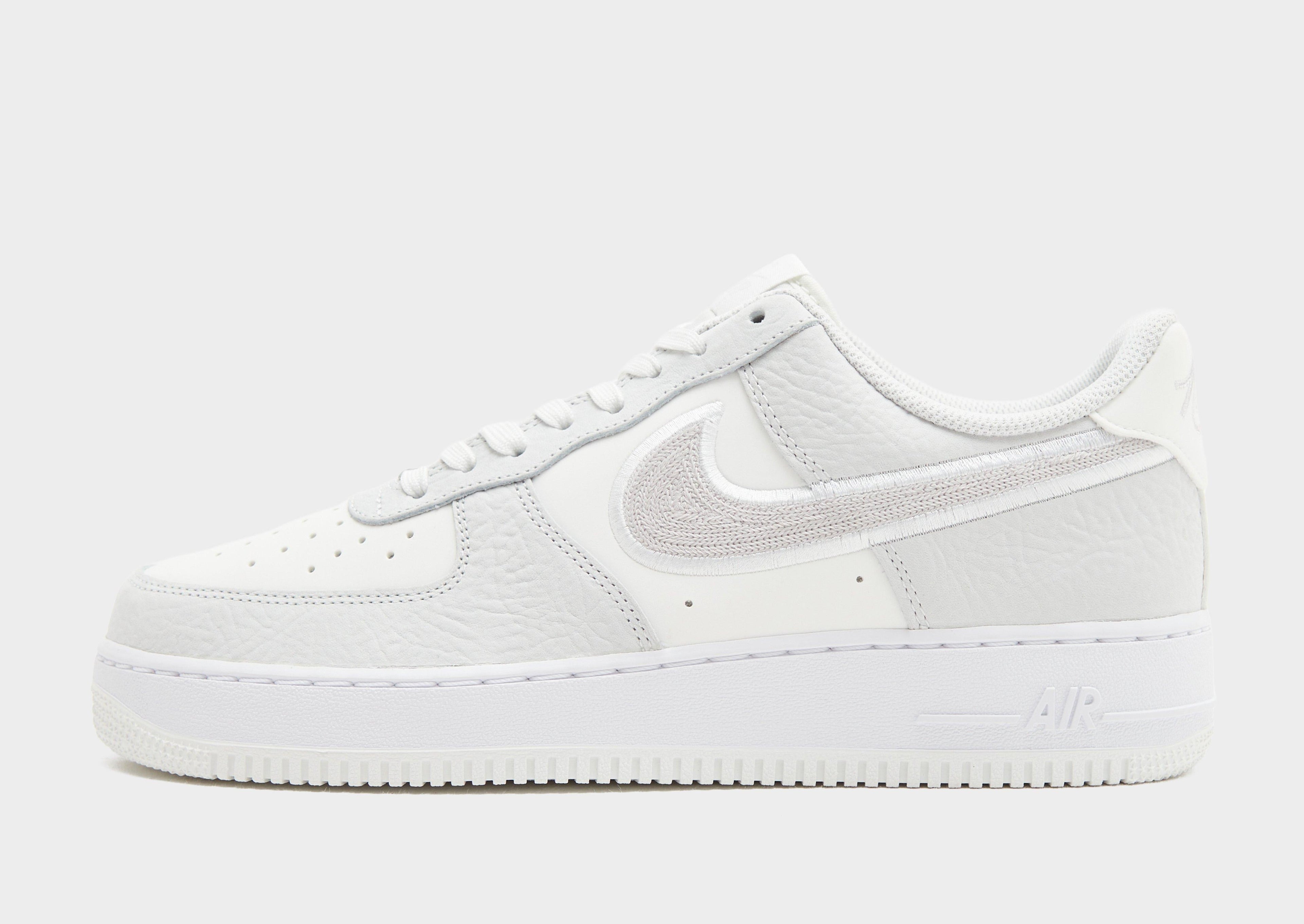 Nike White Nike Air Force 1 '07 LV8