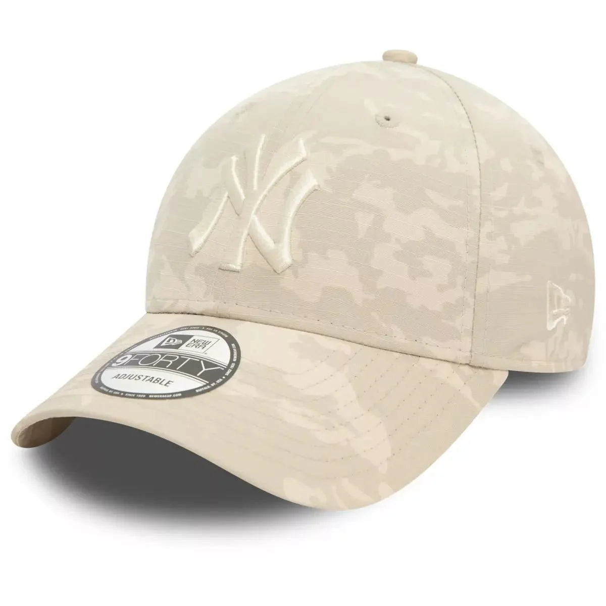 New Era New York Yankees Essential Camo 9FORTY Cap - Cap On