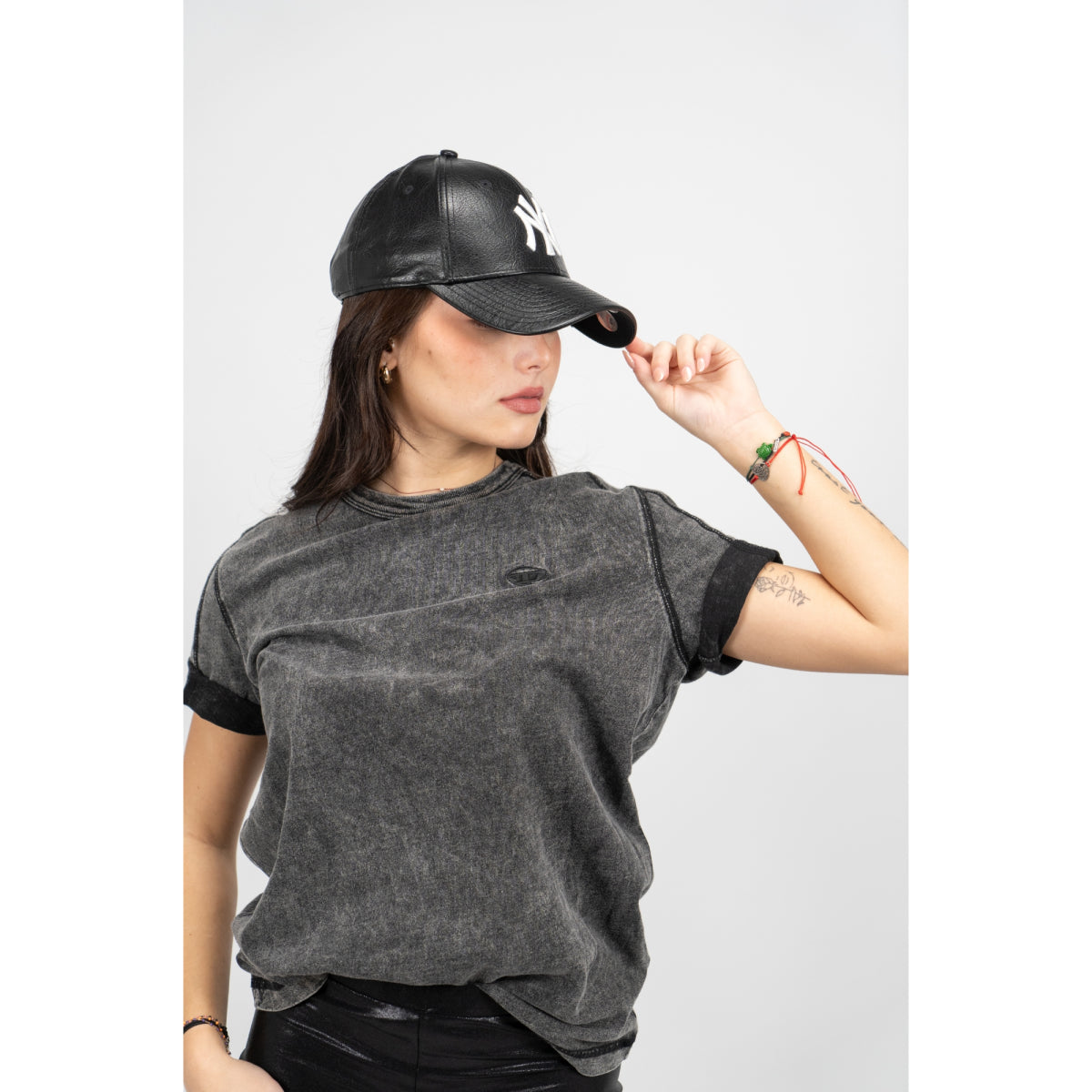 New Era 9FORTY Womens New York Yankees Cap - Cap On