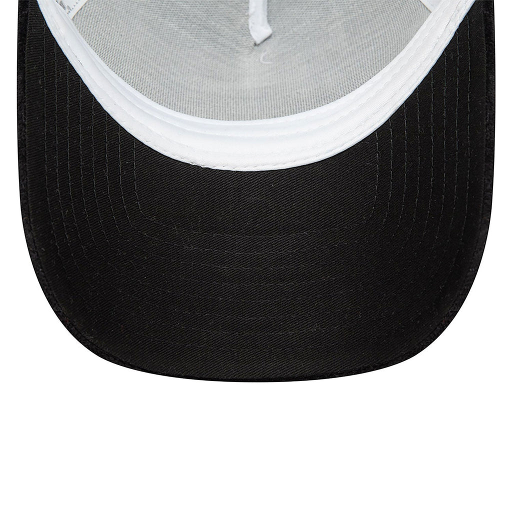 New Era New York Yankees Womens Velour Black A-Frame Trucker Cap - Cap On